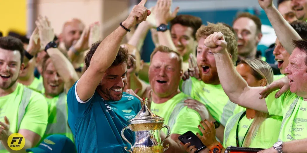 Fernando Alonso celebrating with the team