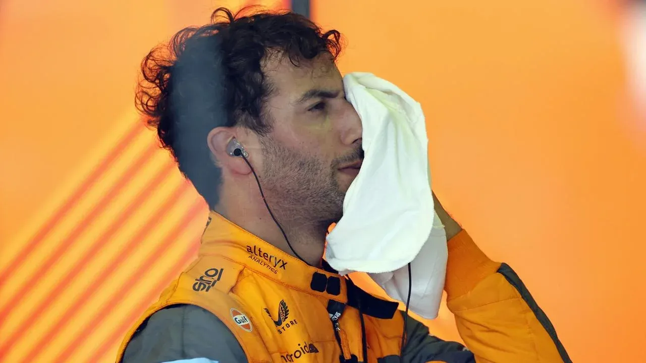 Daniel Ricciardo frustrated at the Mclaren garage