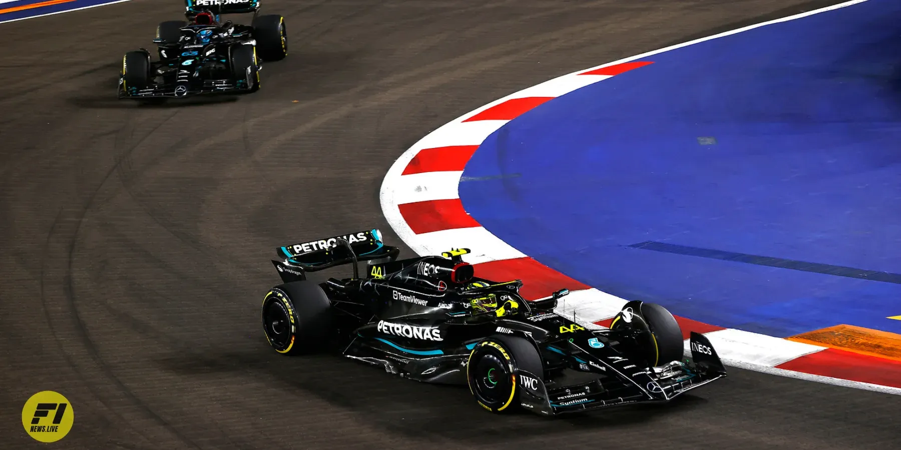 Lewis Hamilton and George Russell during Singapore GP 2023