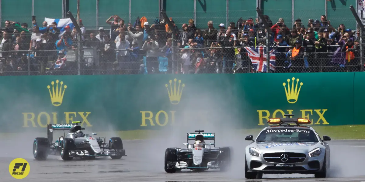 Lewis Hamilton and Nico Rosberg in 2016