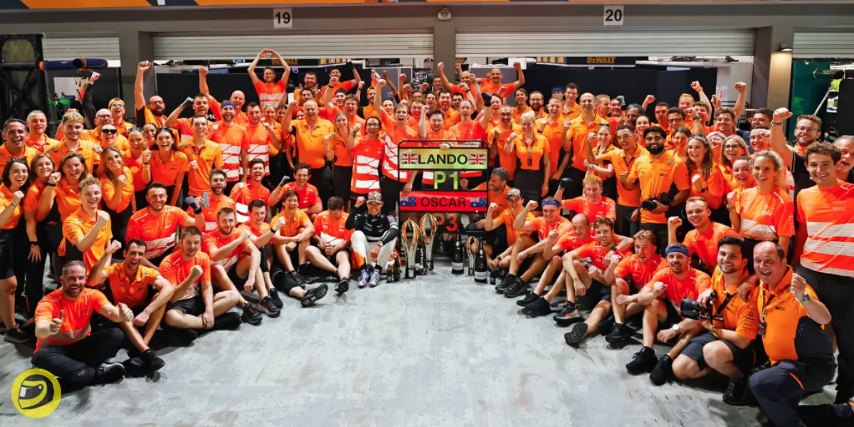 McLaren Team-Pitinsider.com