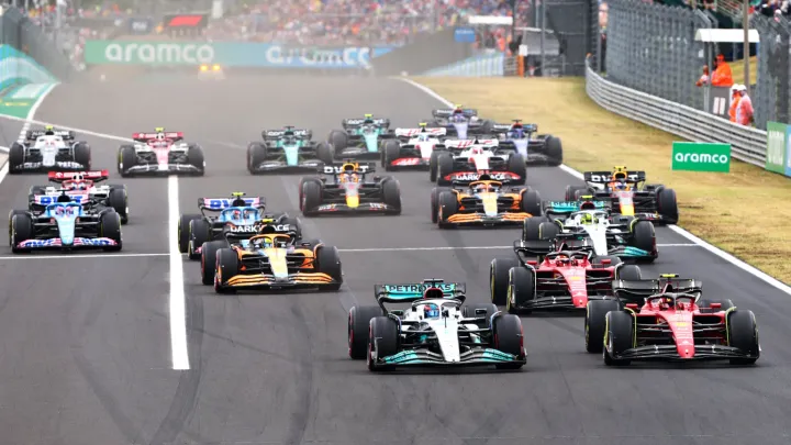 Start of the 2022 Hungarian GP (Image credit: F1)