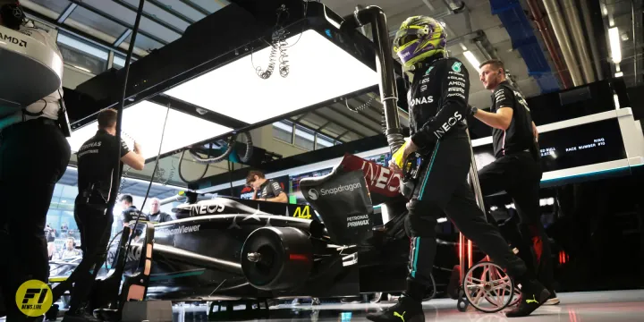 Mercedes garage