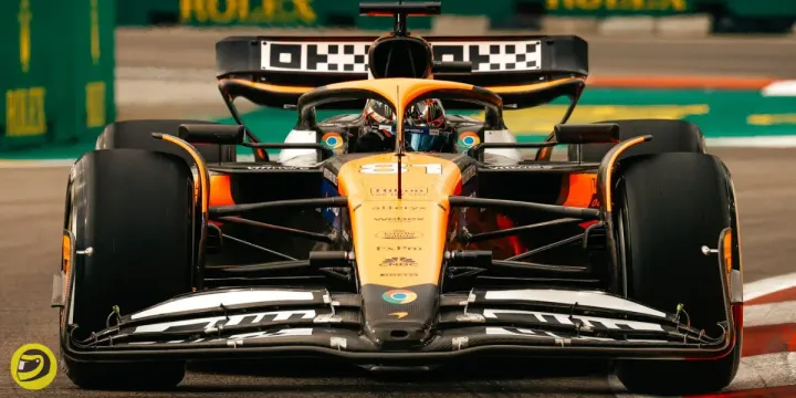 Oscar Piasti in FP2 at the 2024 Singapore GP-Mclaren